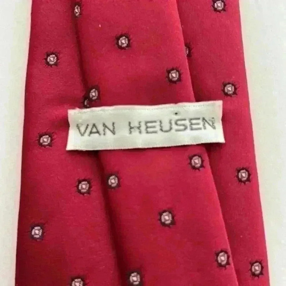 Van Heusen tie - Picture 3 of 3